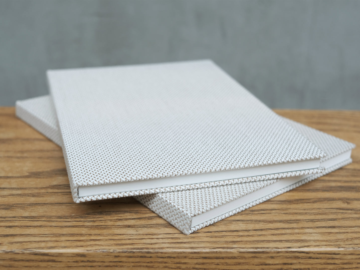A5 Square Grid Linen Hardcover Notebook - Banshu-ori
