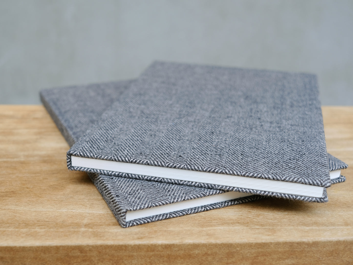A5 Square Grid Linen Hardcover Notebook - Banshu-ori