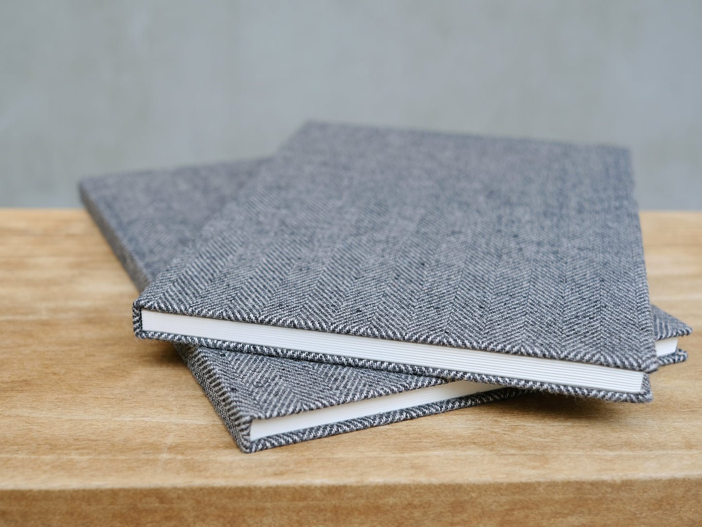 A5 Square Grid Linen Hardcover Notebook - Banshu-ori