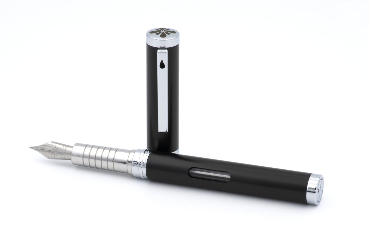 Nexus Fountain Pen - Chrome Trim
